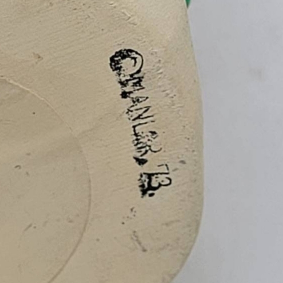 Pin cushion, straw doll, vintage, vintage pin cushions, sewing accessories, pins - Picture 6 of 7